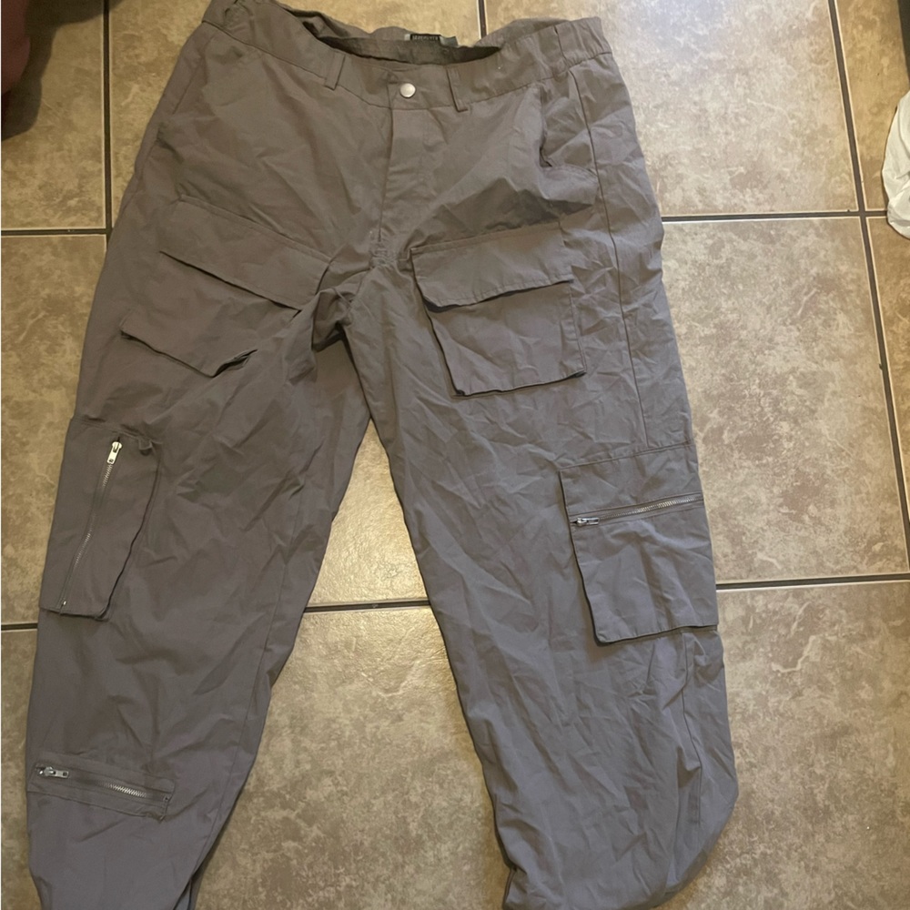 Cargo parachutes pants